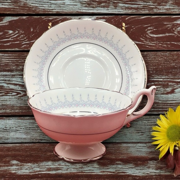 Coalport “Avon” Bone China Widemouth Teacups & Saucers - England - Picture 3 of 11